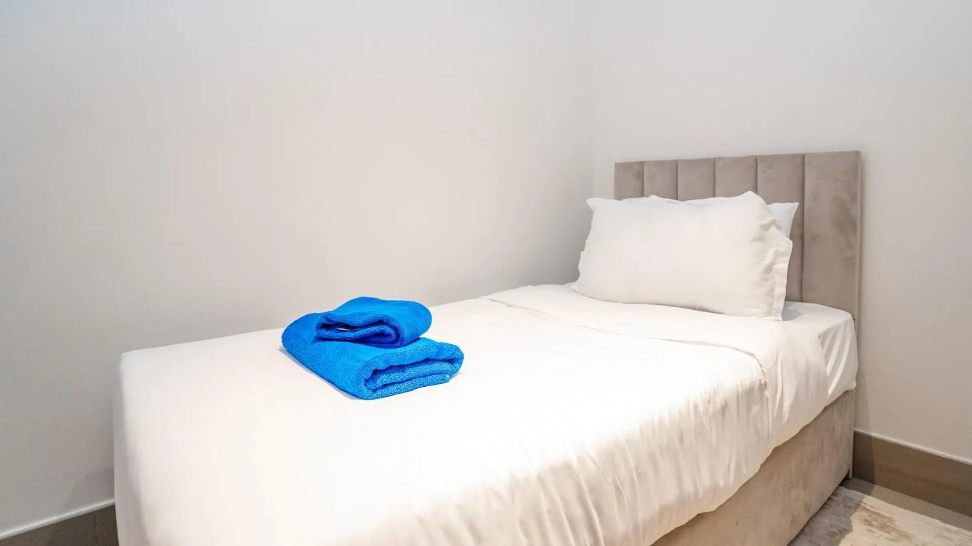 New Arabian Opera Grand Downtown Apartment Dubai United Arab Emirates